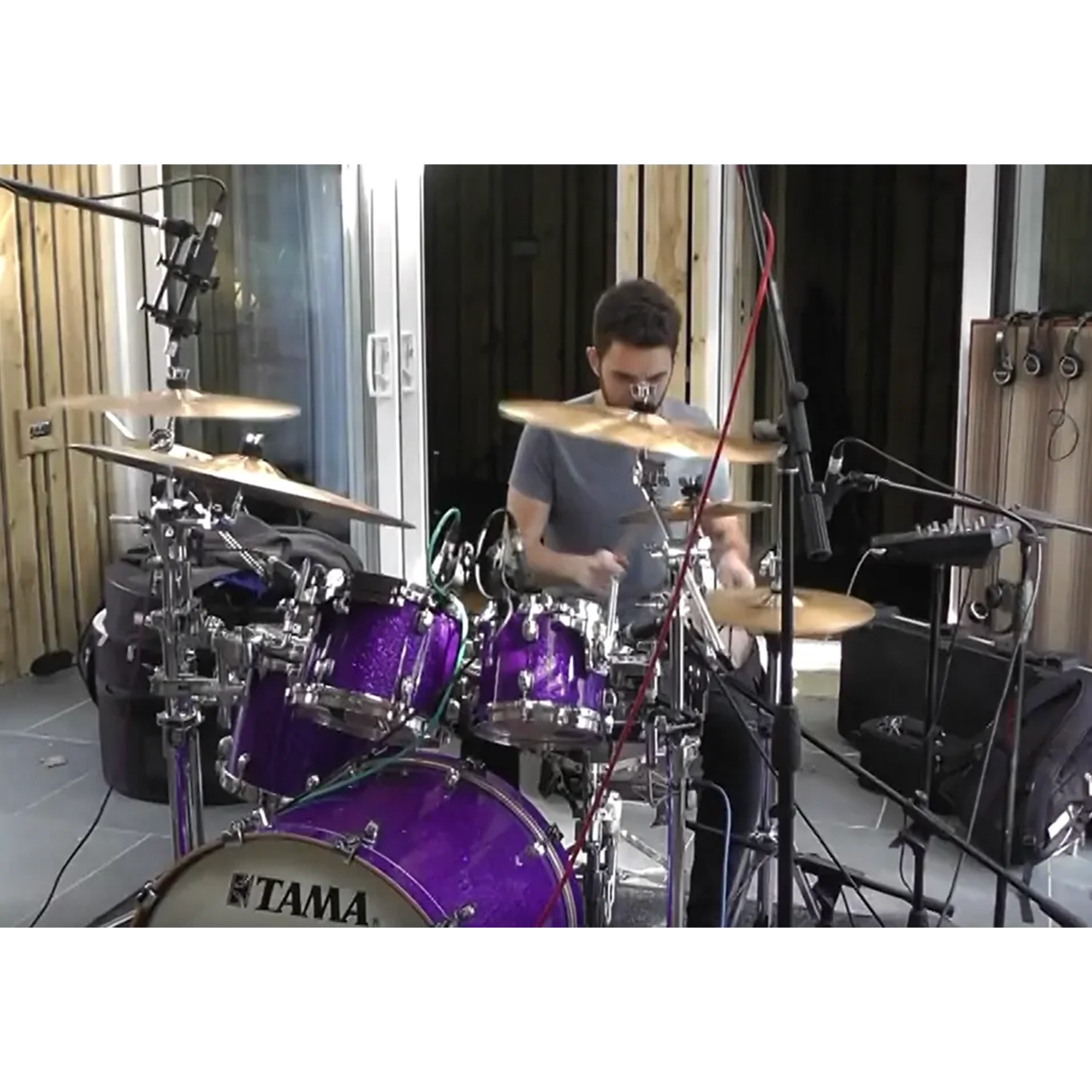 Live-Drum-Loops-Product-Image-1 Live-Drum-Loops-Product-Image-1