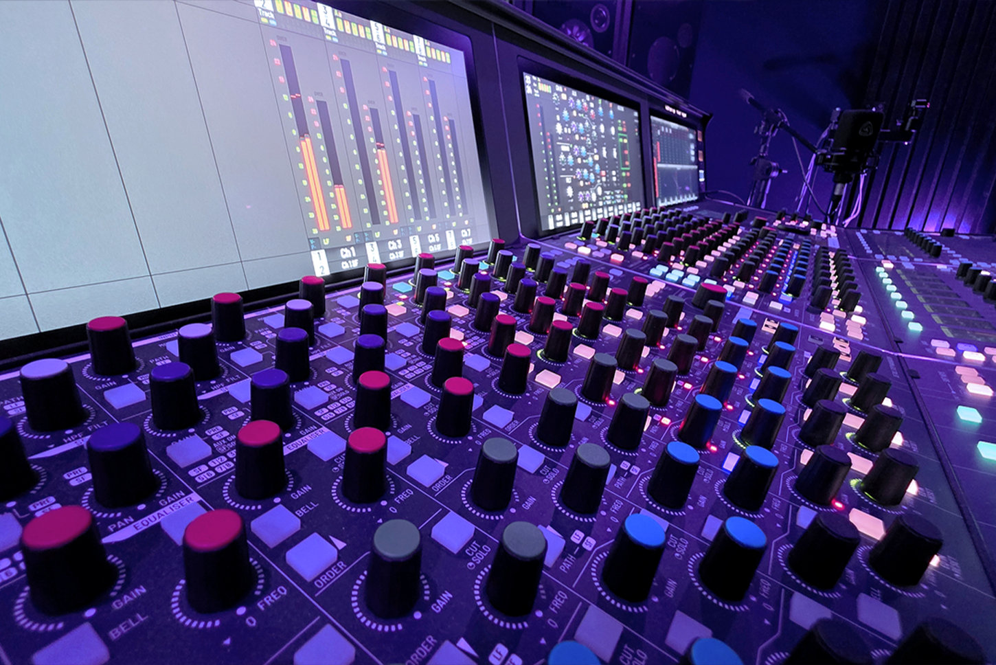Audio-Animals-Studio-B-Gallery-Nov-2025-3
